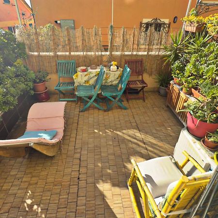 Dalla Spiaggetta A Quinto Genoa Bagian luar foto