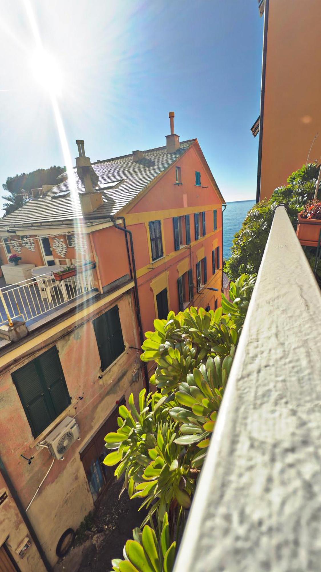 Dalla Spiaggetta A Quinto Genoa Bagian luar foto